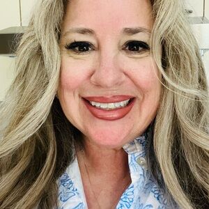 Meet your Posher, Macey